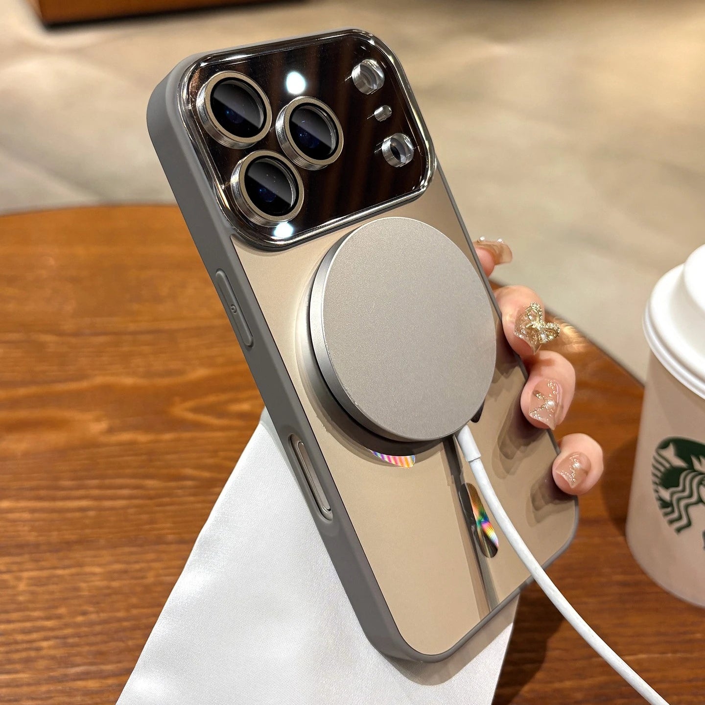 Luxurious Magnetic iPhone Case  – Elegant Protection with Magnetic Strength